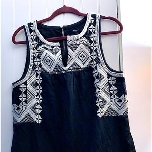 Maxwell dress. Blue with white embroidery.